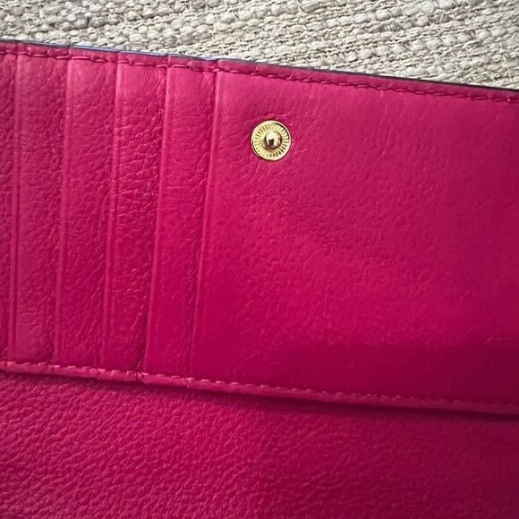 Michael Kors fuchsia multi function wristlet - Picture 6 of 7